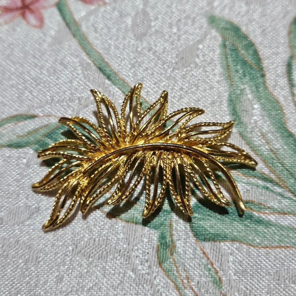 vintage glam boho gold tone leaves brooch